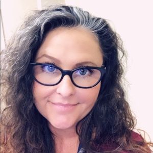 Meet your Posher, Traci